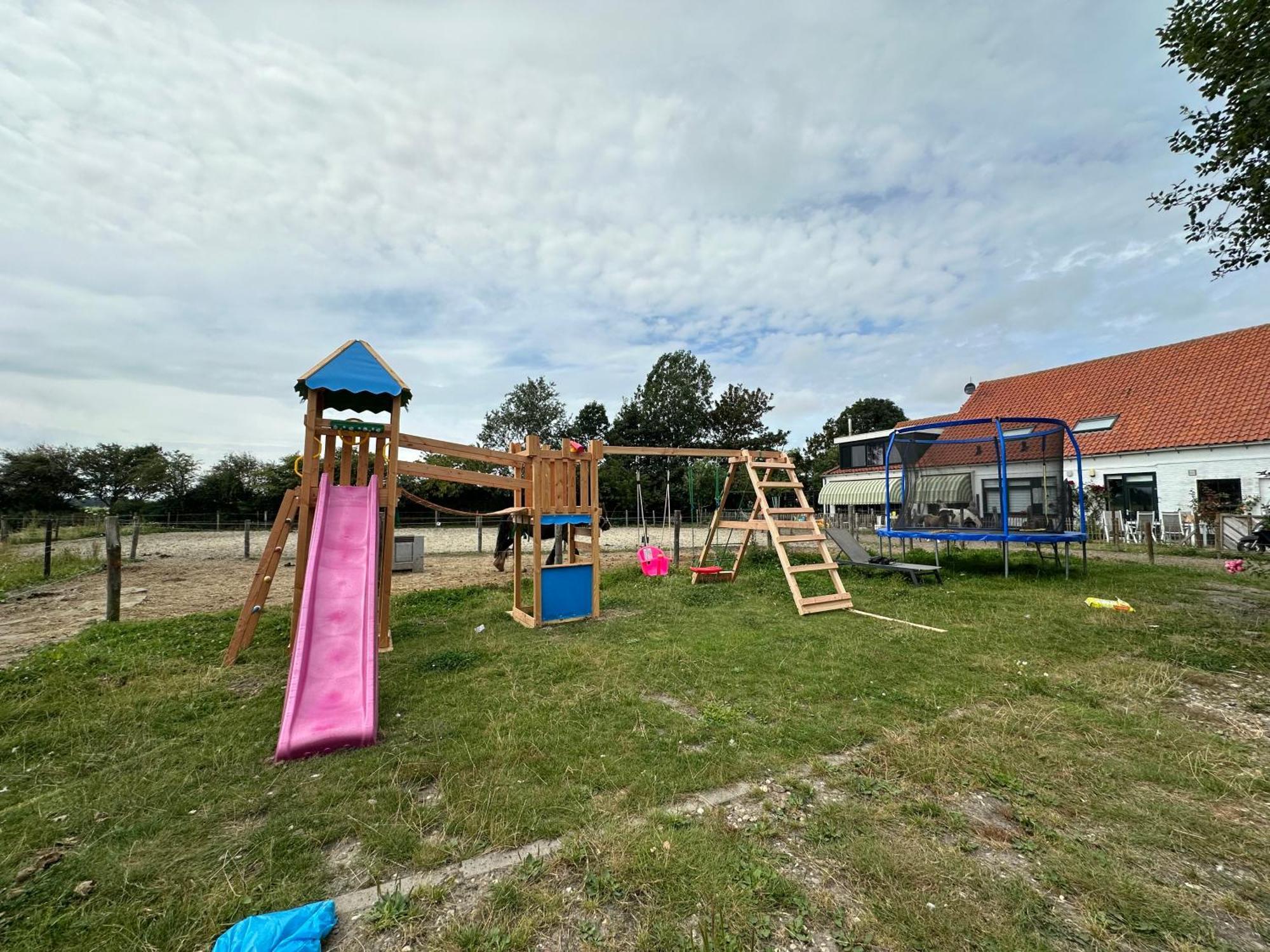 Het Tinkerparadijs, Paarden, Rust En Ruimte.